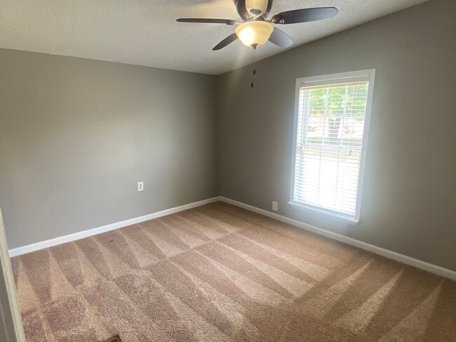 Photo - 2727 Pinecrest Dr