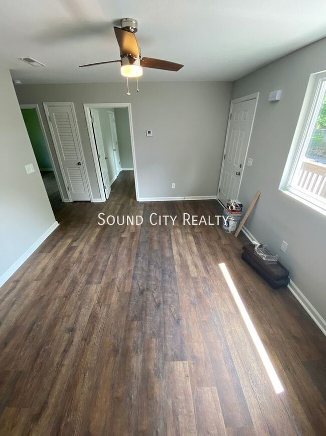 Photo - 1905 Hermosa St Unit B