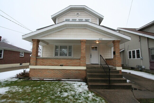 Photo - 233 Garfield Ave SW