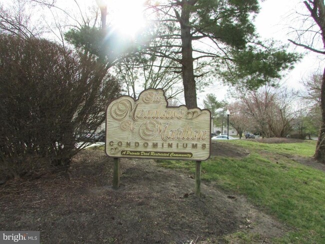 Photo - 515 Lindsey Ct Townhome
