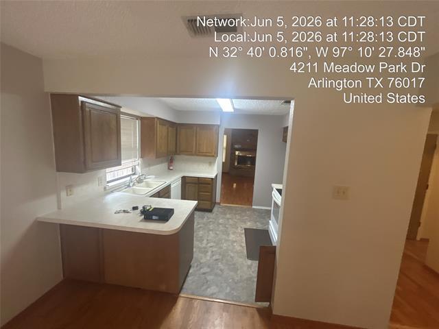 Photo - 4211 Meadow Park Dr