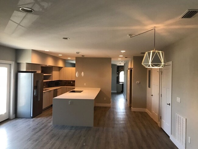 Photo - 4645 SE 11th Pl Unit 304