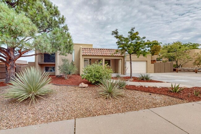 Photo - 713 Rio Arriba Ave SE