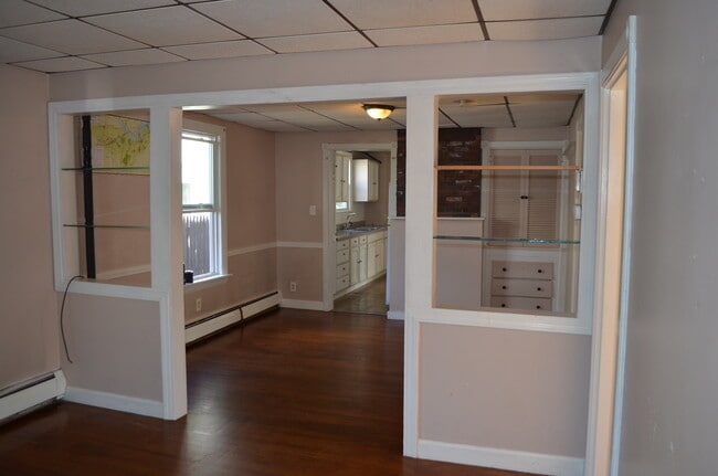 Building Photo - 10 Harborview Ave Unit 1