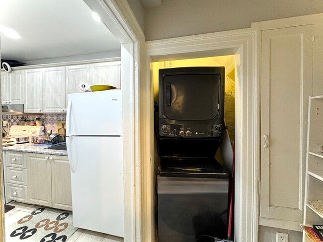 Photo - 560 Bathurst St Unit 101