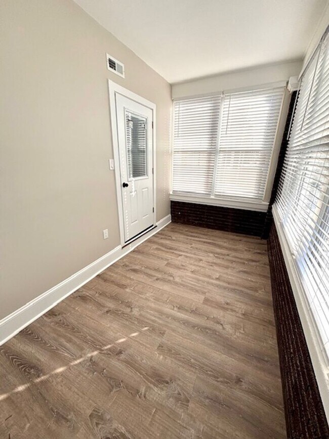 Photo - 3853 W Palmer St Unit 2W