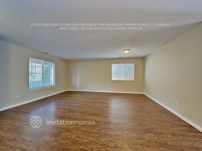 Photo - 13708 117th Ave E