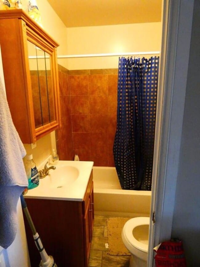 Photo - 729 N 43rd St Unit 3