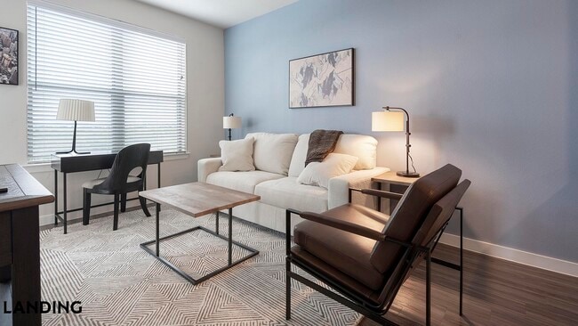 Photo - 14015 Univ Pass Unidad 3329