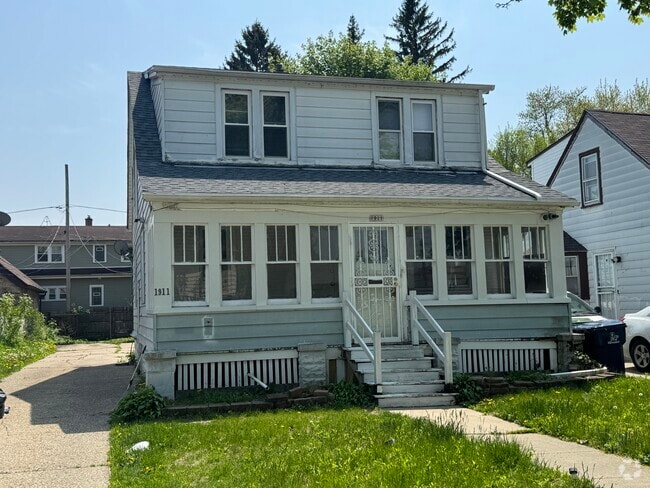 Building Photo - 1911 W Fairmount Ave Unit 2 Rental