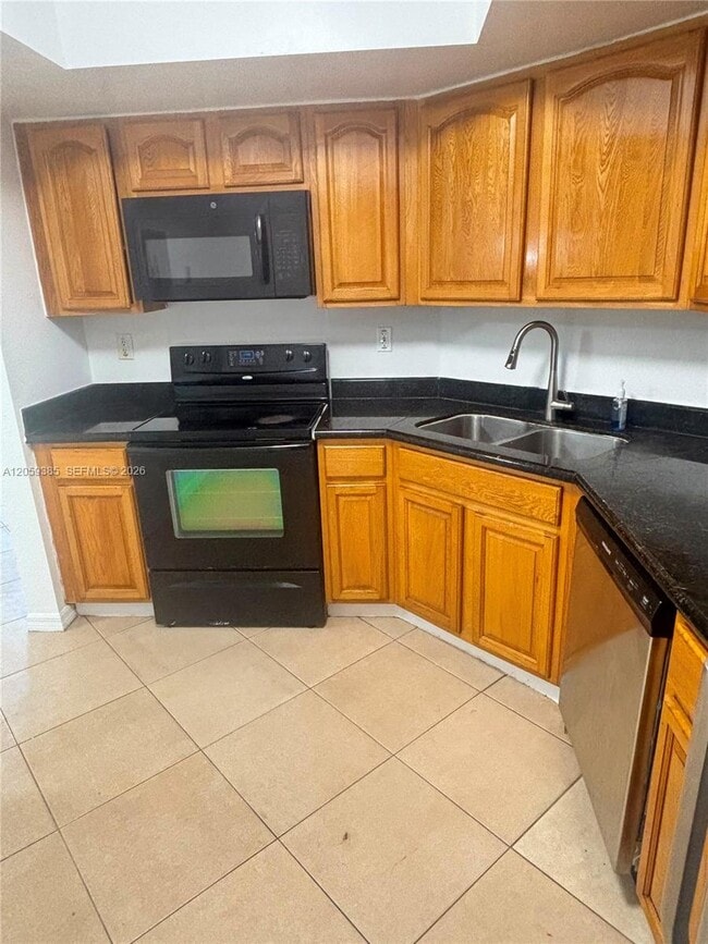 Building Photo - 7410 SW 82nd St Unit K312