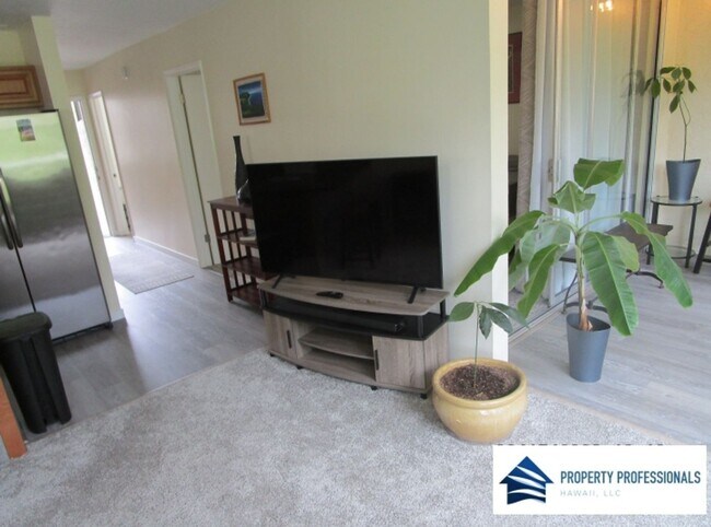 Photo - 3rd floor condo unit - fully furnished! Unit 302