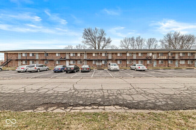 Building Photo - 10301 Medallion Dr Unit 206 Rental