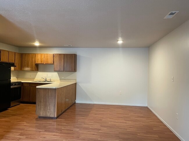 Photo - 501 State Hwy 47