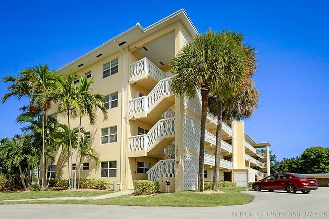 Building Photo - 230 N Federal Hwy Unit 305
