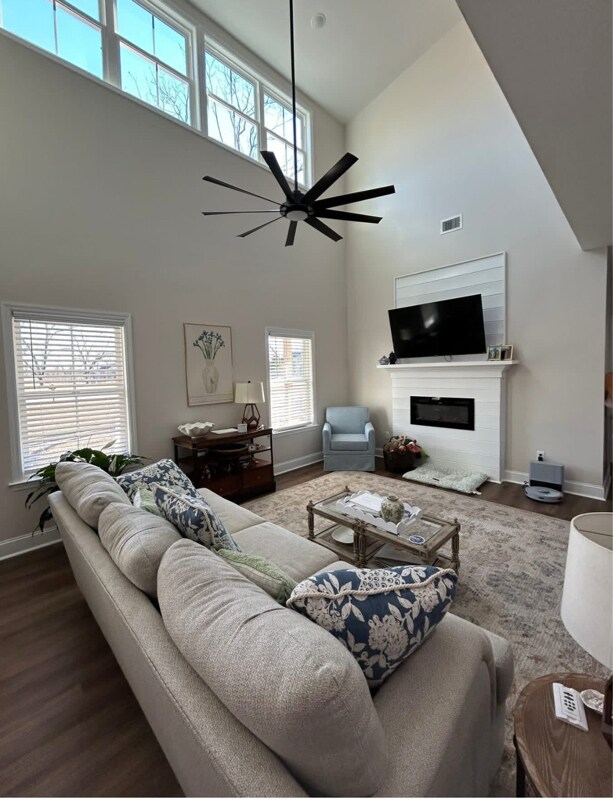 Photo - 957 High Bluff Cir