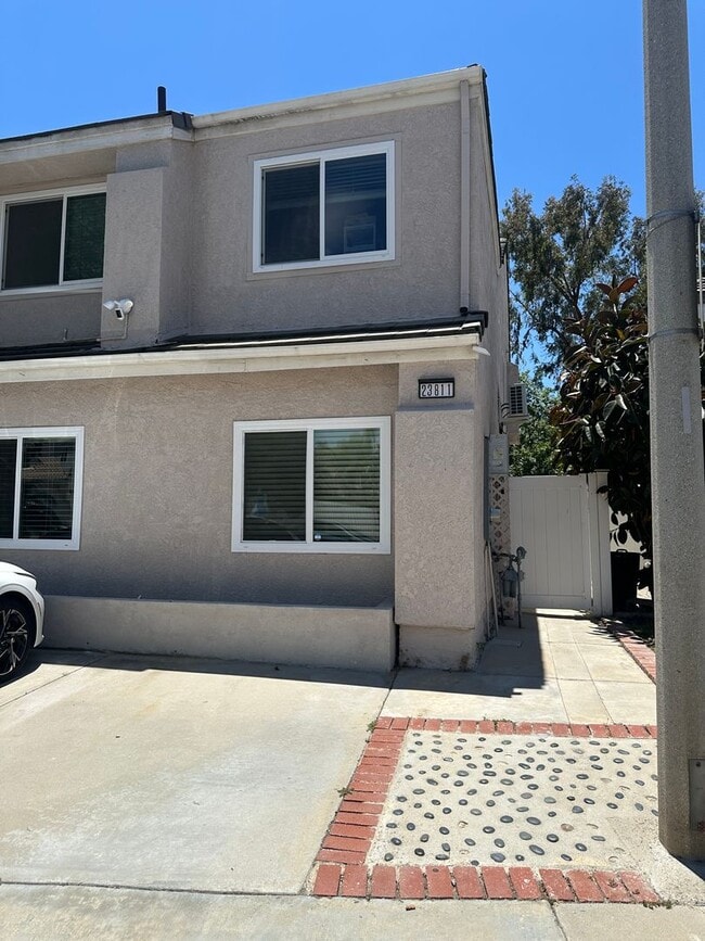 Building Photo - Charming 1 bedroom-ADU -Perfect Starter Home!