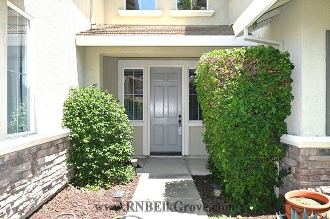 Photo - 5 Bedroom Home in Elk Grove! - Resident Benefit Package Property