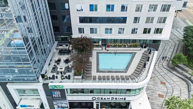 100 Pier 4