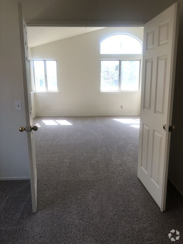 Building Photo - 7441 Hollaway Rd Rental
