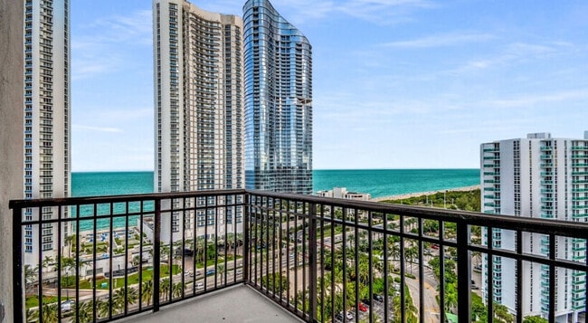 Photo - Marina del Viento