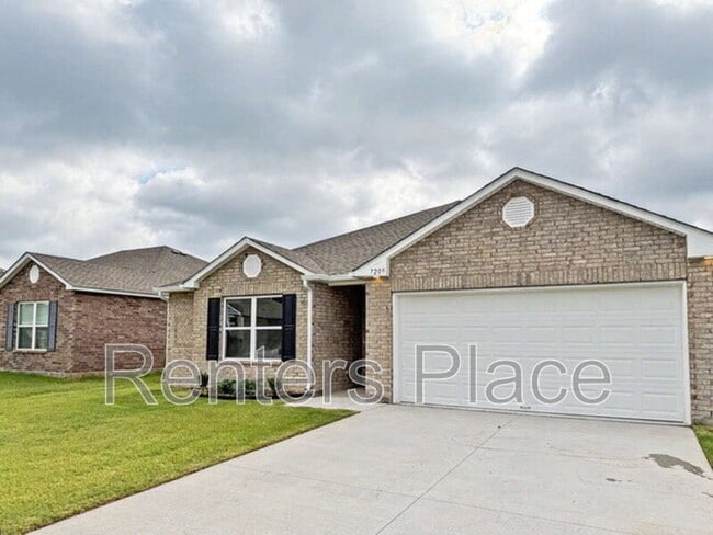 Building Photo - 7209 S Maple Ave