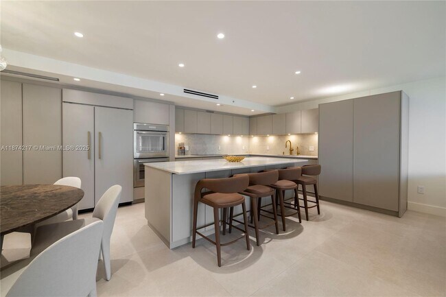 Photo - 10205 Collins Ave Unidad 603A