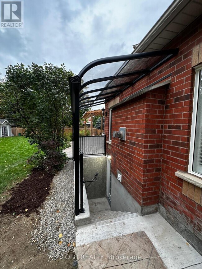 Photo - 7327 Glamorgan Way