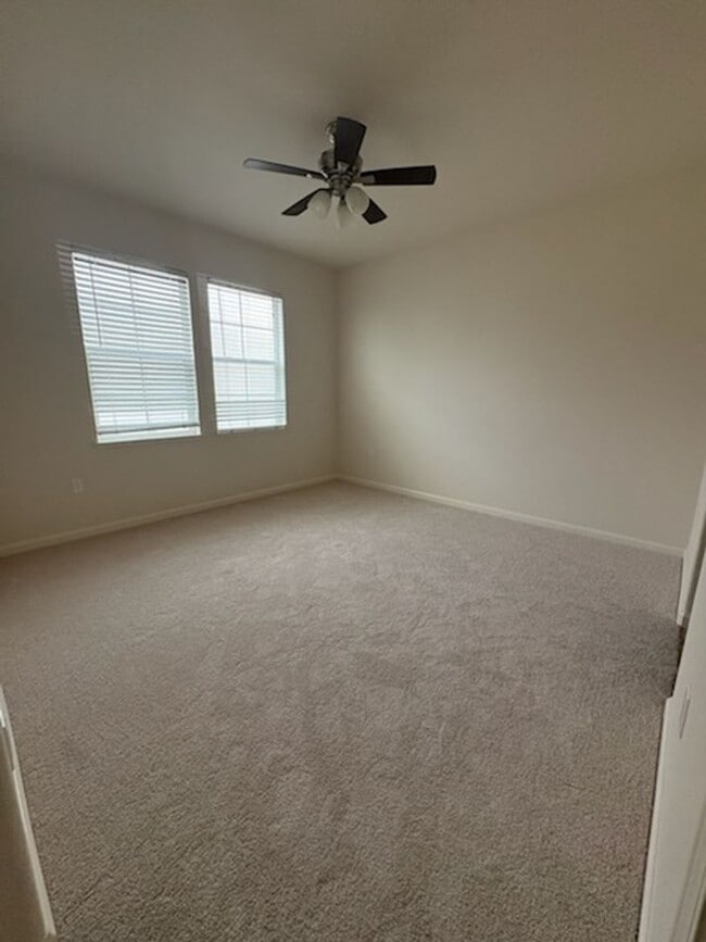 Photo - Beautiful Corner Unit in Marina Bay