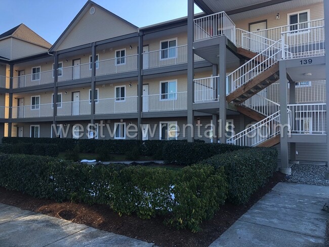Building Photo - 139 Prince Ave Unit 104