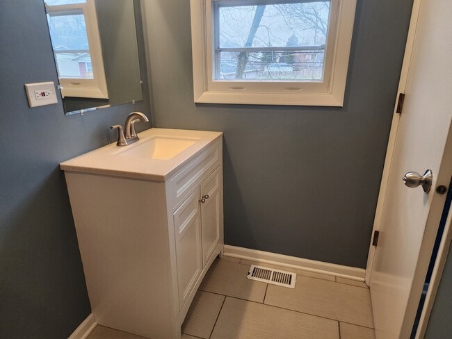 Photo - 1325 N Glenview Ct