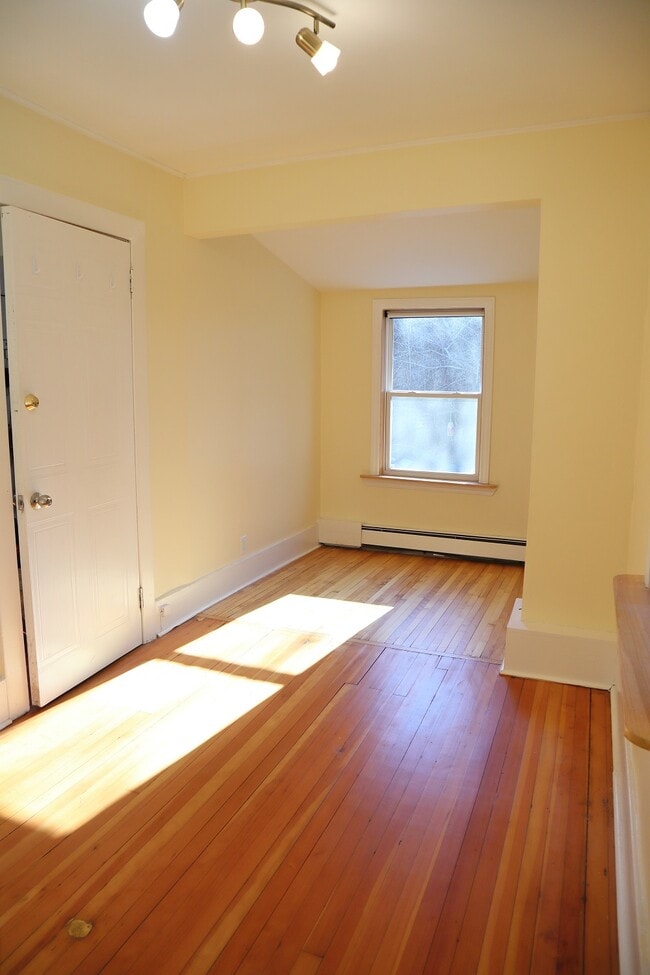 Photo - 17 Knollwood Ln