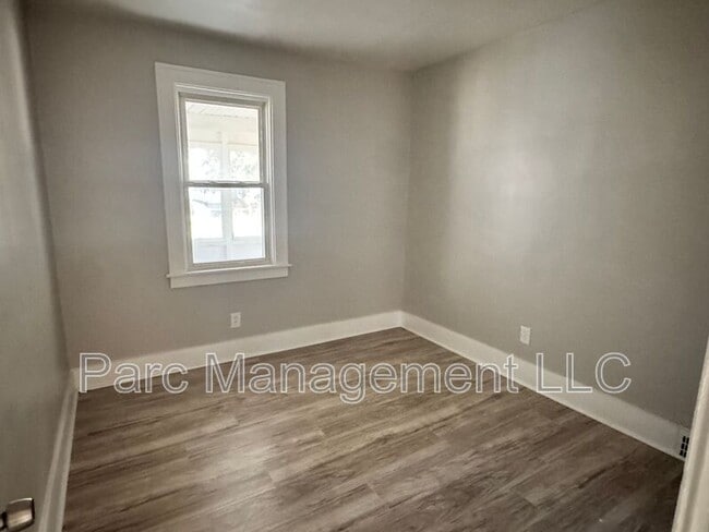 Photo - 4270 Pitt St