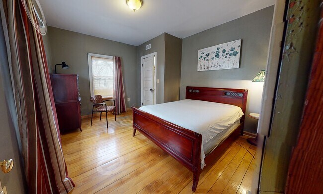 Photo - 17 Holman St Unit 1