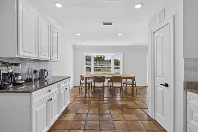 Photo - 11760 Inverness Cir