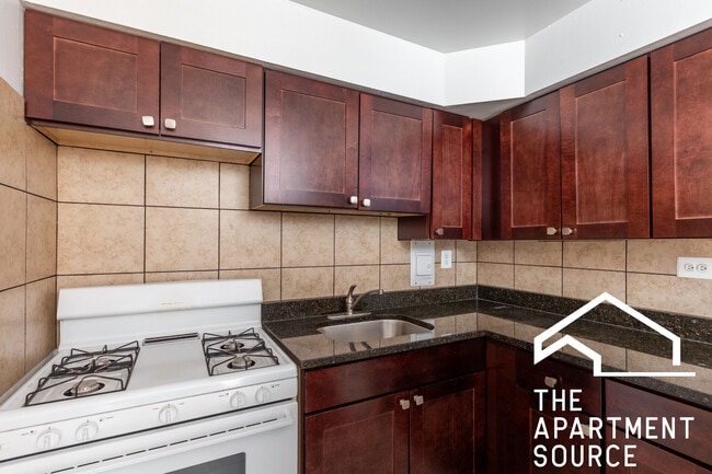 Photo - 1525 W Morse Ave