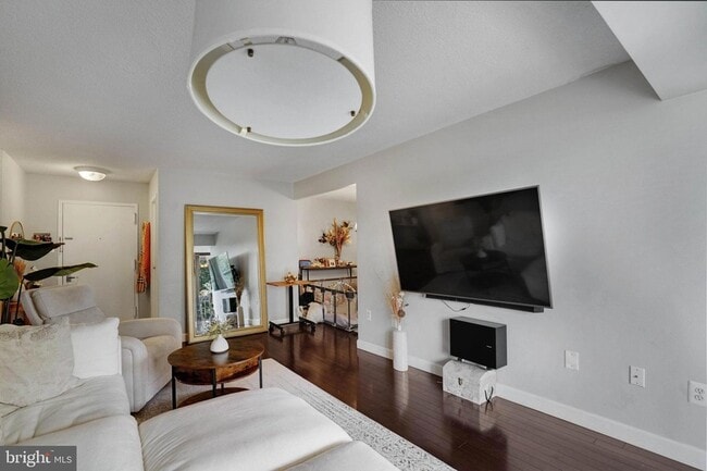 Photo - 4500 S Four Mile Run Dr Condo Unit 407