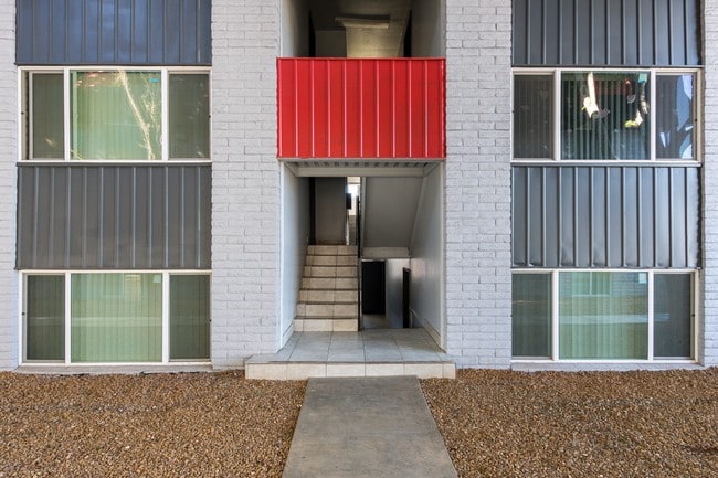 Photo - Northern Palms Apartments