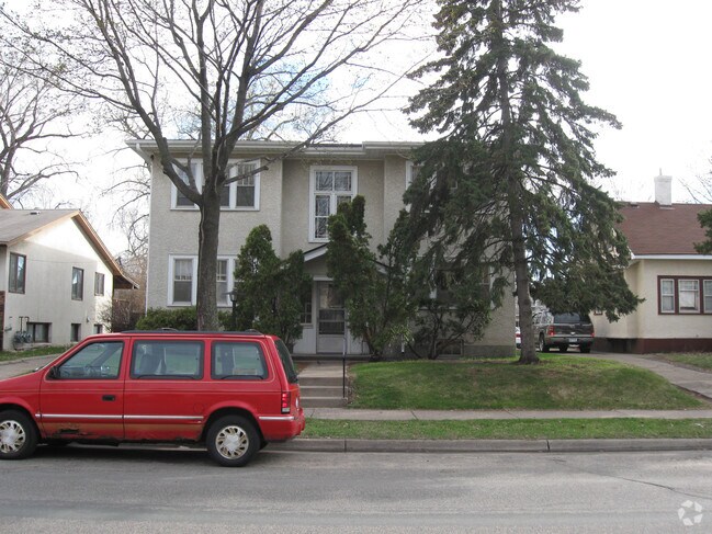 Photo - 404 8th St SE