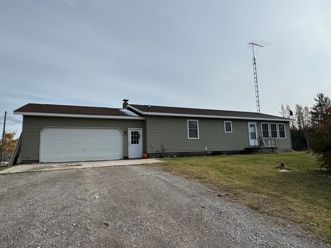 Building Photo - Indian Reserve Rental