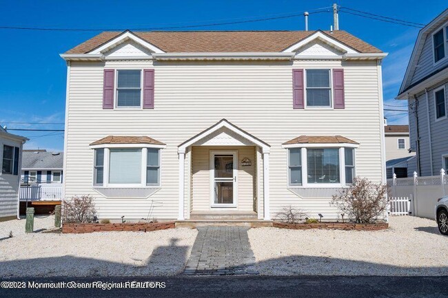 Photo - 126 Bayberry Rd House