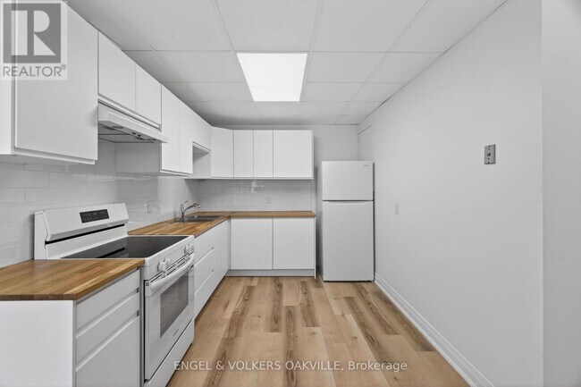 Photo - 103 Thomas St