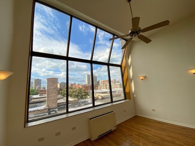 Photo - 620 W. Belmont