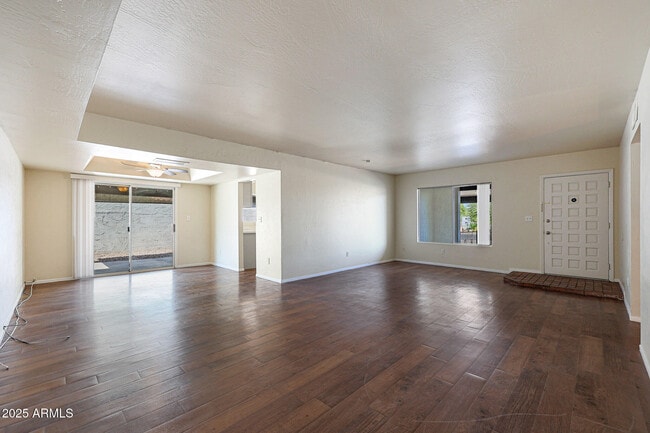 Photo - 601 W Coral Gables Dr