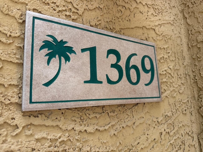 Photo - 1367 S Country Club Dr
