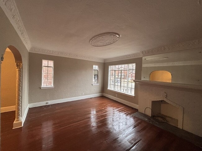 Photo - 17606 Roselawn St