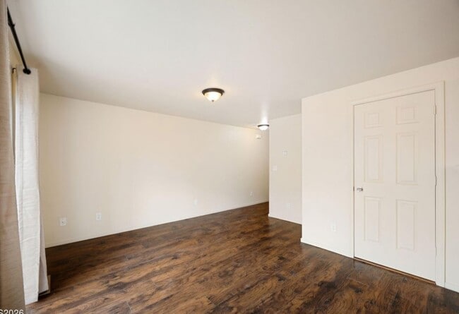 Photo - 4036 Village Dr