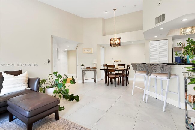 Photo - 2009 SE 10th Ave Unit 322