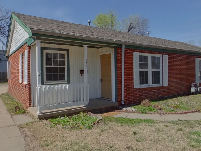 Photo - 1921 N Garland St Unidad 1921