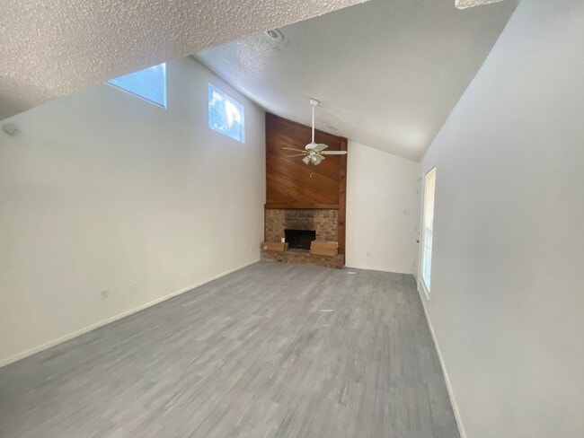 Photo - 4711 58th St Unit B